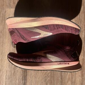 Brooks Women’s Levitate 4 Runnjng Shoes